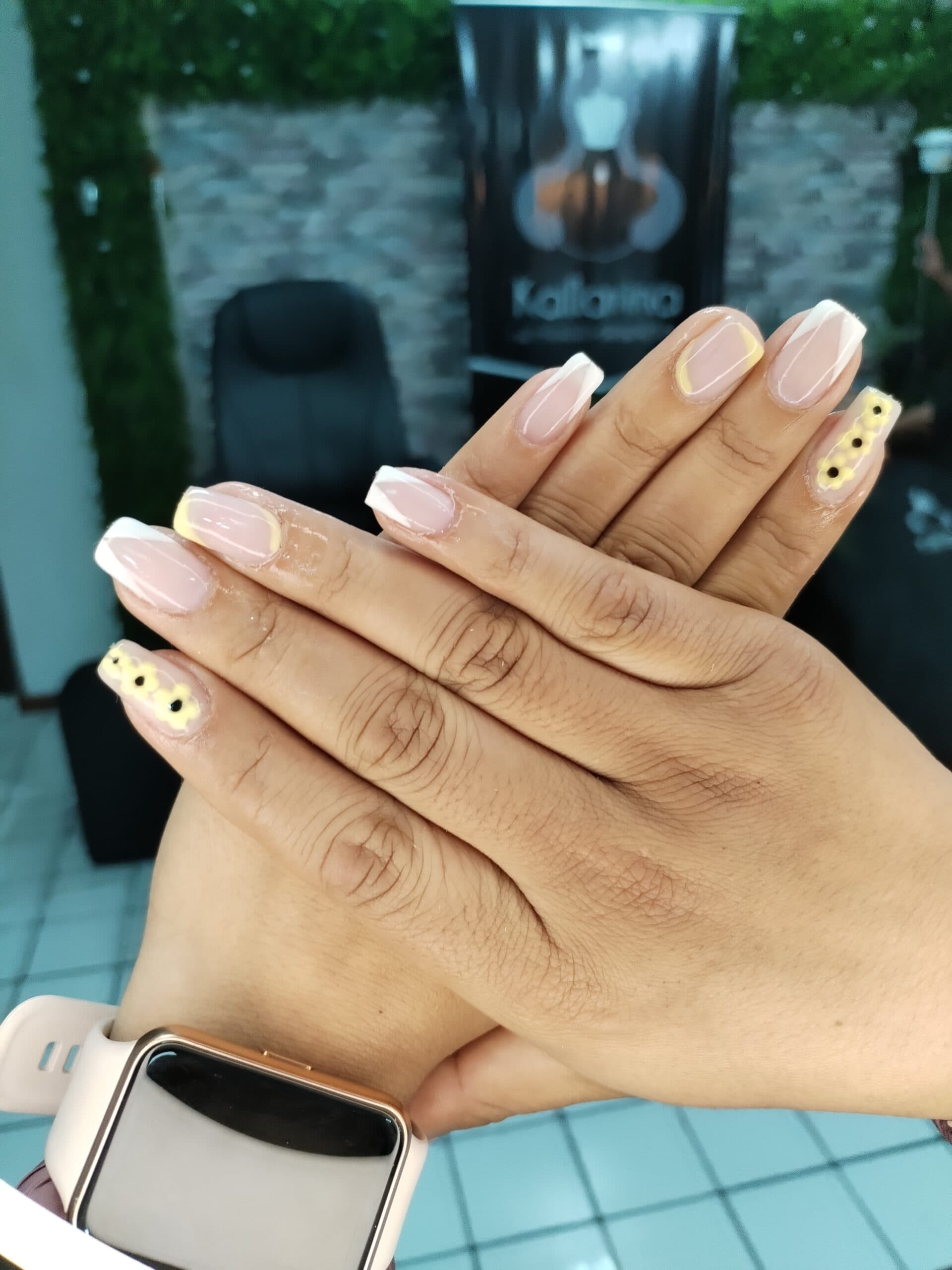 Diseño de uñas Kallarina 8